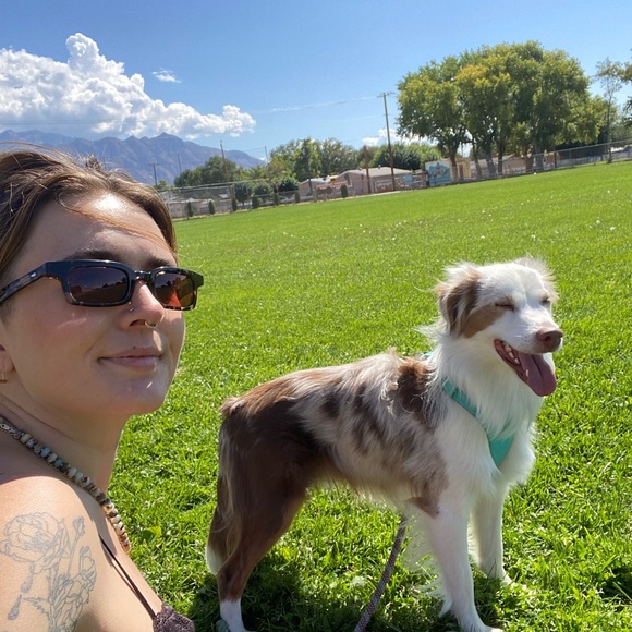 Meet your Posher, Claire - Picture 4 of 5